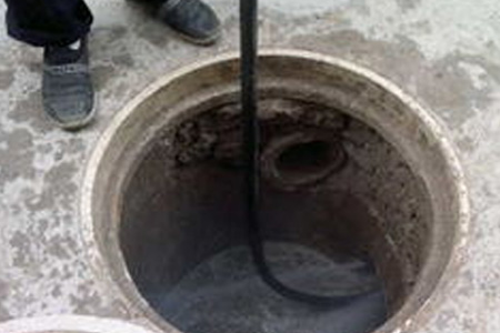 马桶漏水怎样修-工管道清洗